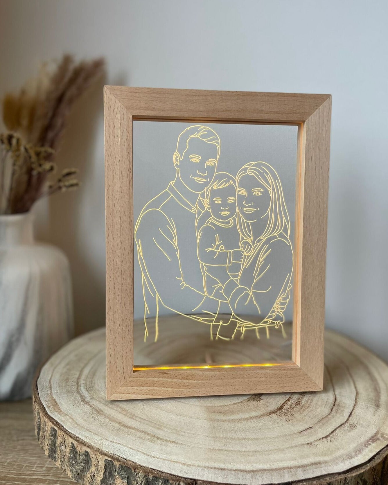 StoryFrame™ — Line-artlamp in houten frame