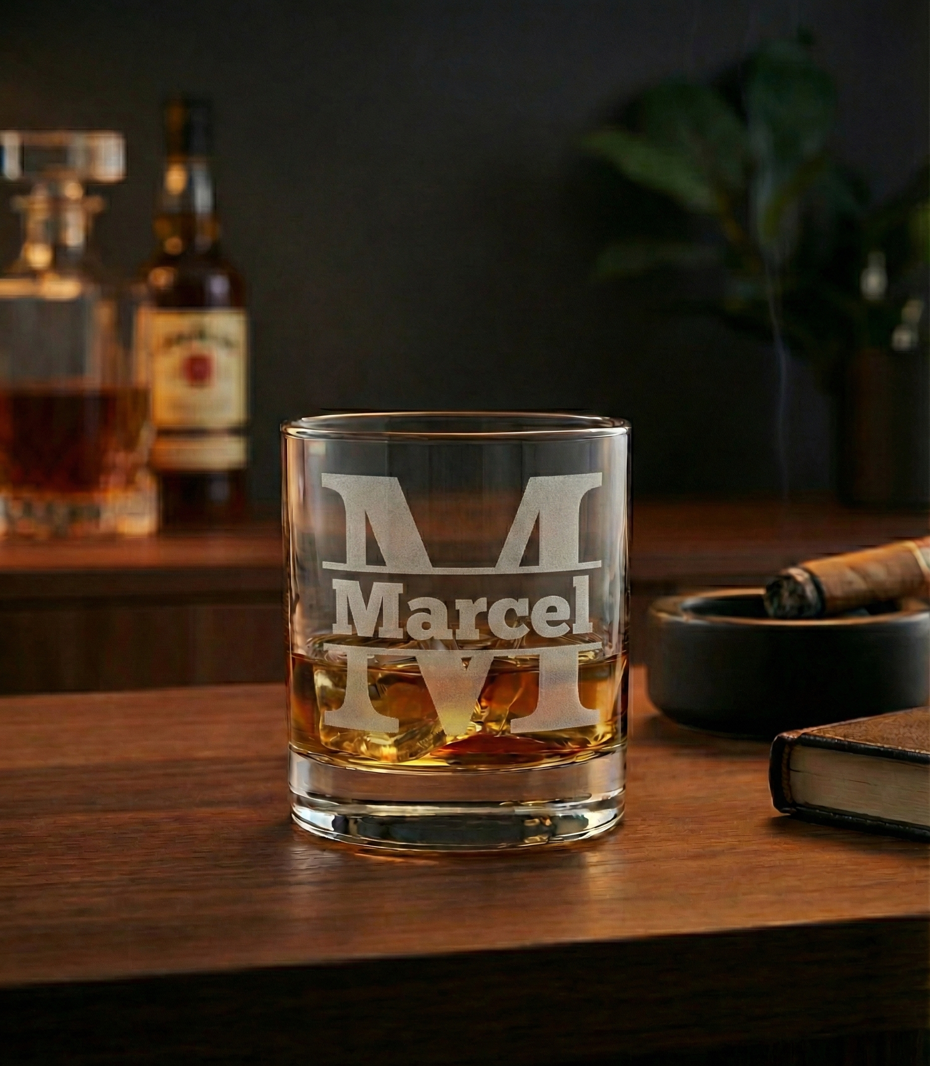Gepersonaliseerde whiskyglazen met leistenen onderzetters